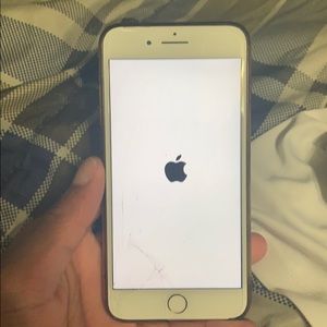 Iphone 8 Plus * Cracked Front Screen”